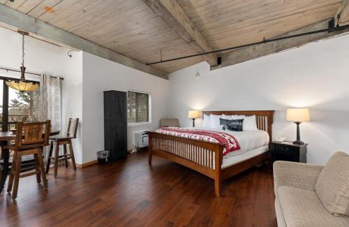 Wintergreen House | Mountain Inn Studio 91 with Wintergreen Advantage