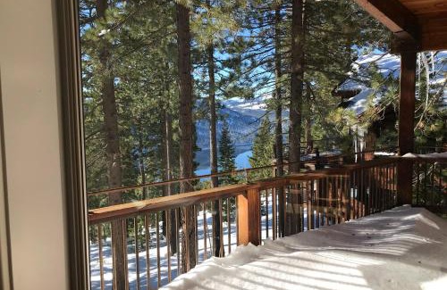 Truckee House | Mountain & Lake-View Delight