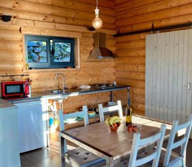 Cabeceiras de Basto Ski Chalet | Mountain Log Cabin O Garrano