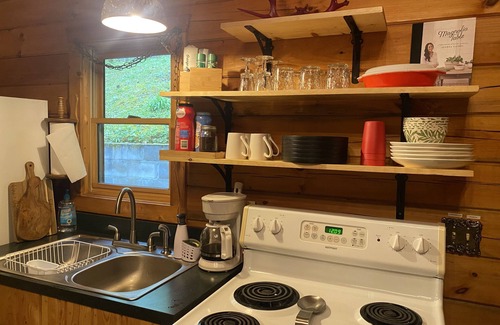 Jamestown Cabin | Mountain Log Cabin on Dale Hollow Lake/Obey River