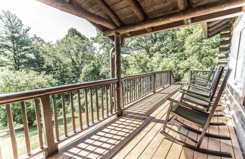 Woodfin House | Mountain Majesty: Luxe Lodge on 4 Acres, Asheville