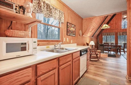 Berkeley Springs Cabin | Mountain Mist Retreat