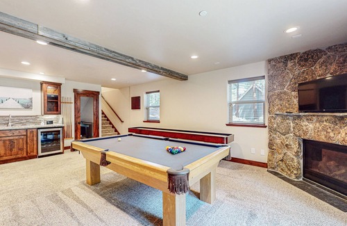 Montgomery Estates House | Mountain Modern Home with game room, pool table, private hot tub and more