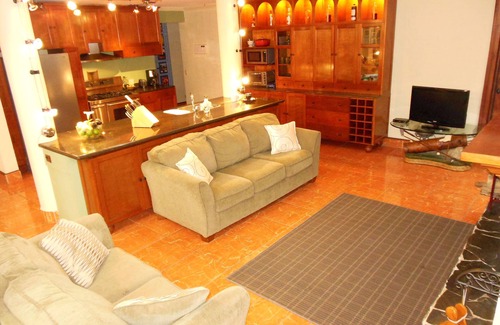 Roble House | Mountain Retreat and Trout Fishing Adventure in a Tranquil Setting