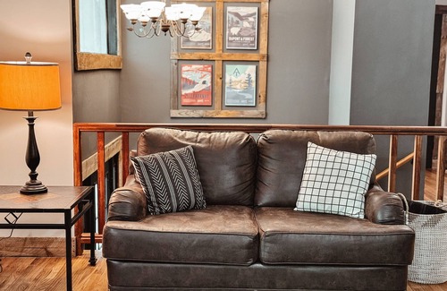Hendersonville House | Mountain Retreat at Stone's Throw