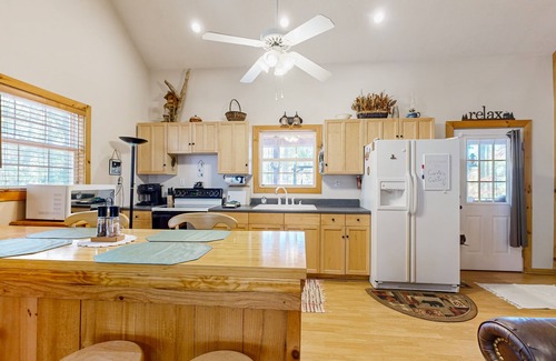 Sylva House | Mountain retreat with breathtaking views, dog friendly