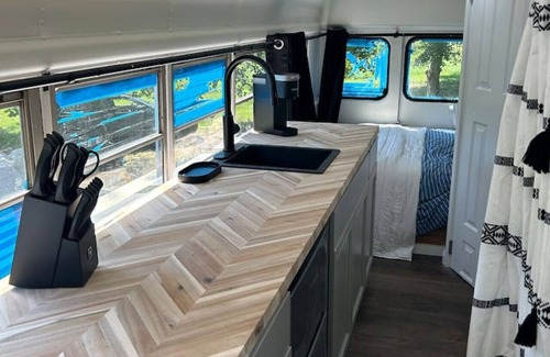 Candler House | Mountain SchoolBus w HotTub