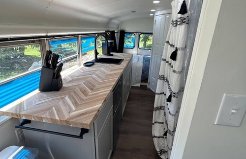 Candler House | Mountain SchoolBus w HotTub