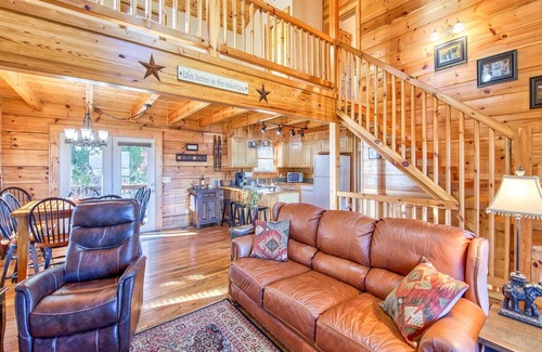 Hemphill Heights Cabin | Mountain Vibes - Sleeps 8, 3 bedrooms, 3 baths, Wood Fireplace, Hot Tub