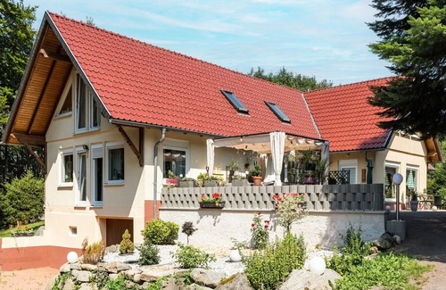 Kurort Brotterode Apartment | Mountain-view Apartment in Kurort Brotterode with Garden