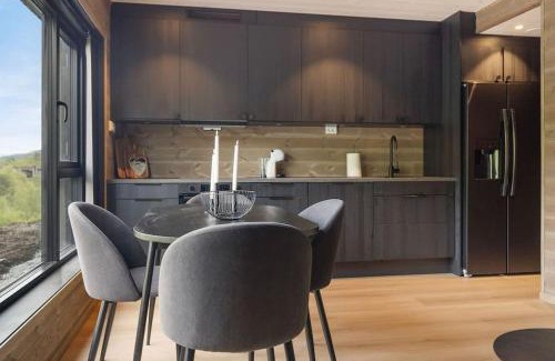 Oye House | Mountain View Apartment - 102