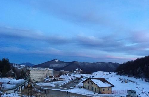 Roccaraso Apartment | Mountain View Apartment with Garden, Roccaraso