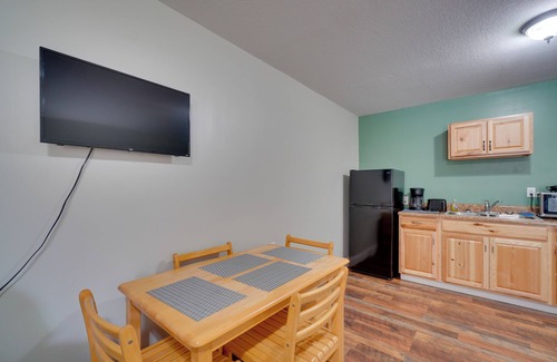 Briceville Apartment | Mountain-View Briceville Studio: Pets Welcome!