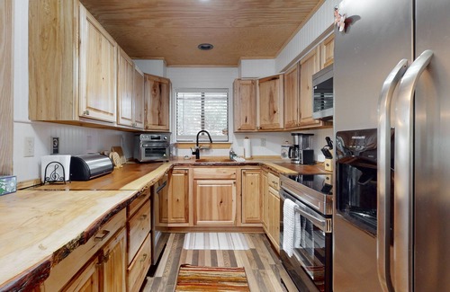 Sapphire Condo | Mountain-view condo with pools, hot tub, sauna, tennis, game room, & balcony