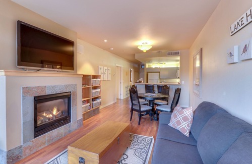 Chelan Condo | Mountain-view condo with indoor pool & hot tub, private balcony & grill