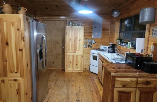Boswell Cabin | Mountain View Creekside Cabin on 12 Acres.