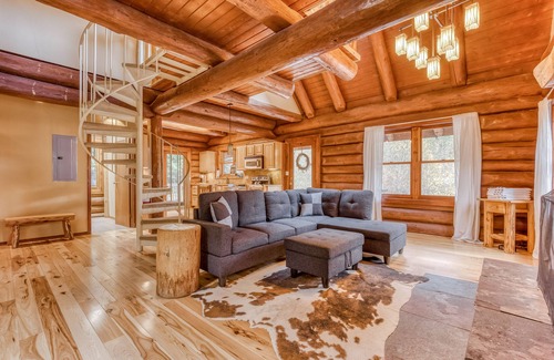 Rhododendron House | Mountain view, dog-friendly cabin with fireplace, washer/dryer, grill, & hot tub