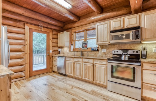 Rhododendron House | Mountain view, dog-friendly cabin with fireplace, washer/dryer, grill, & hot tub