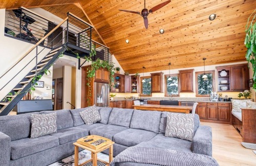 Rossland House | Mountain View Escape: Elegant Family-Friendly Home Near Red Mountain Ski Hill