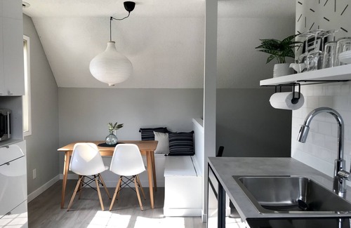 Canmore Condo | Mountain View Escape - Top Floor