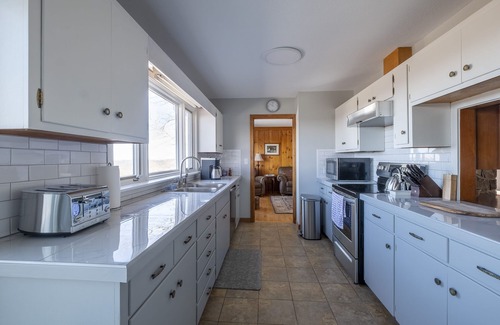 West Cornwall House | Mountain View Getaway