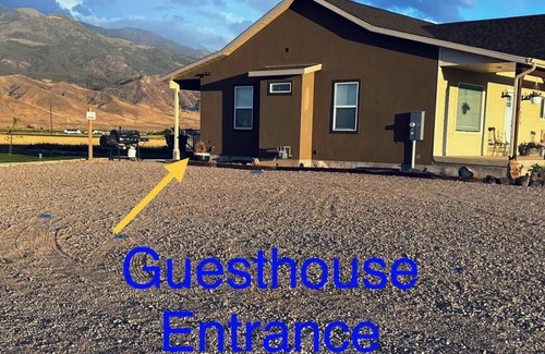 Monroe House | Mountain View Guest Suite Monroe/Elsinore, Utah
