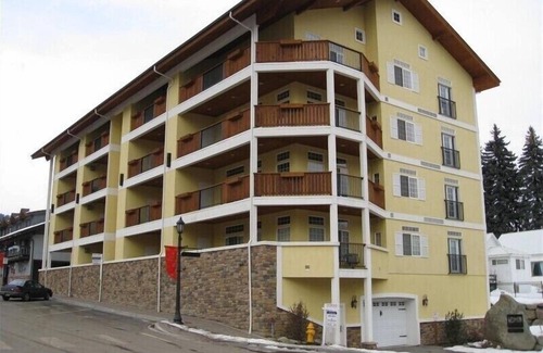 Leavenworth Condo | Mountain View Haus on Main - In the heart of "Bavaria"