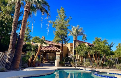 Central Scottsdale Condo | Mountain View Hideaway in McCormick Ranch