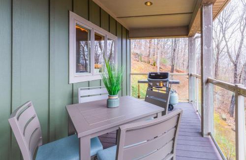 Waynesville House | Mountain-View Hideaway