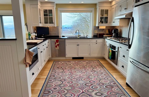 Middlebury - Warren House | Mountain-view House ~ Mins To Middlebury, Flex Cancellation Policy
