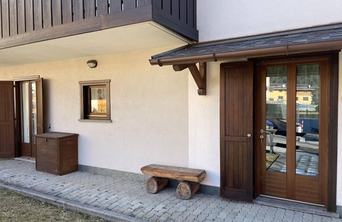 Valdidentro Apartment | MOUNTAIN VIEW HOUSE, WITHIN WALKING DISTANCE OF BORMIO, LIVIGNO AND SKI LIFTS, WITH GIARDI