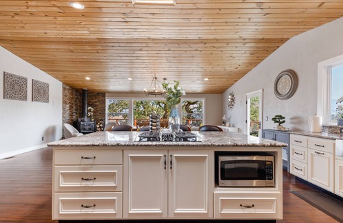 California Wine Country House | *Mountain View in Highly desired Russian River Estate