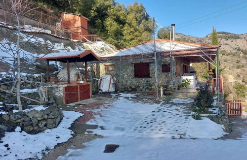 Nicosia House | Mountain view Ioannis Ylation Saranti