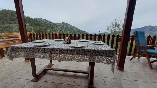 Nicosia House | Mountain view Ioannis Ylation Saranti