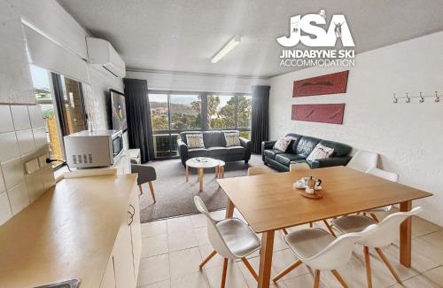 Jindabyne Apartment | Mountain View Kirwan 47