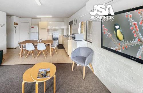Jindabyne Apartment | Mountain View Kirwan 47