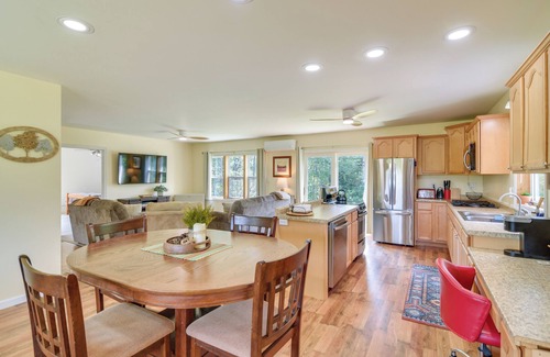 Strong Cabin | Mountain-View Maine Cabin: Ski, Hike & Bike!