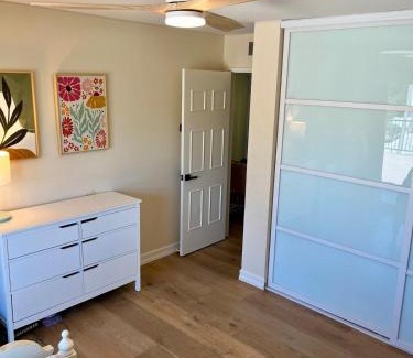 Agoura Hills House | Mountain View Poolside Retreat