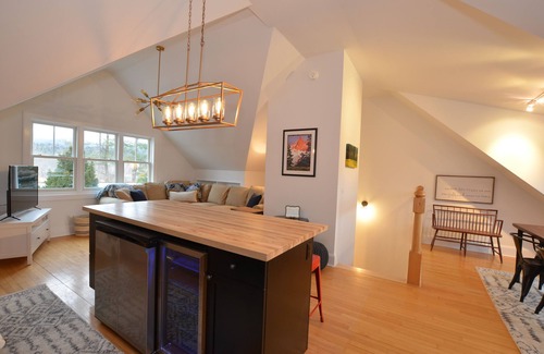 Morrisville Apartment | Mountain View Rental - breweries, skiing and more! with 360 mountain views!