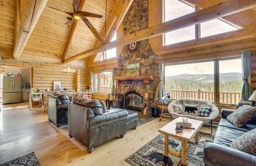 Crystal Lake Cabin | Mountain-View Front Range Colorado Vacation Rental