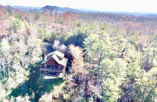 Sautee Nacoochee Cabin | Mountain View Spectacular Cabin Wildlife HotTub Gameroom Firepit Helen, SauteeGa