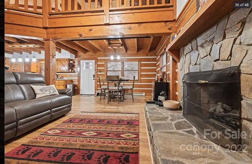 Whittier Cabin | Mountain Views and Great Location