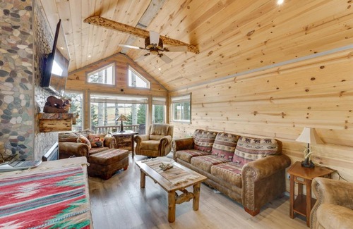 Fort Garland House | Mountain Views Cabin in Fort Garland Near Hiking