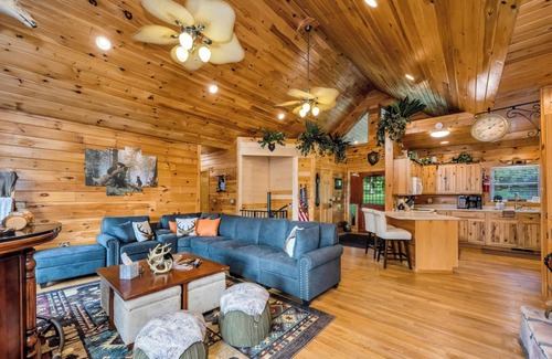 Grassy Creek House | Mountain Views - Firepit - Gas Fireplace - WIFI