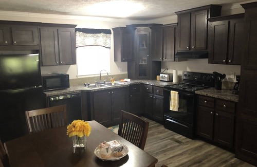 Candler Cabin | Mountain Views, Fire Pit, Minutes From Downtown Asheville