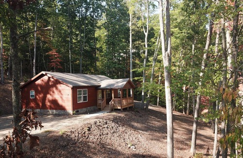 Candler Cabin | Mountain Views, Fire Pit, Minutes From Downtown Asheville