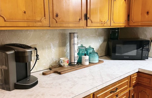 Luray House | Mountain views, Pet Friendly, Group and Family Friendly!