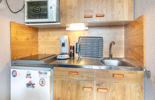 Chamrousse Apartment | Mountain Views & Slope Access