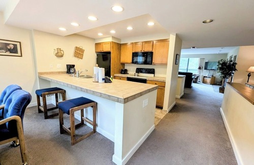 Keystone Condo | Mountain views, spacious, trails, shared hot tub