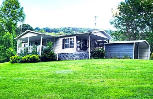 Canton House | Mountain Views